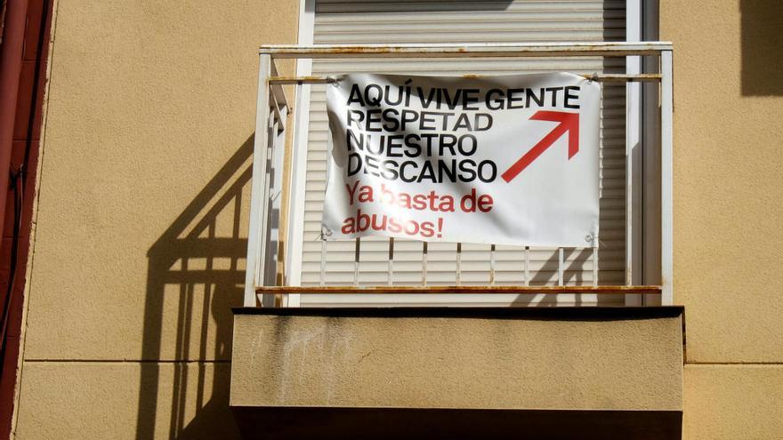 Protesta vecinal en Ruzafa contra los apartamentos turísticos