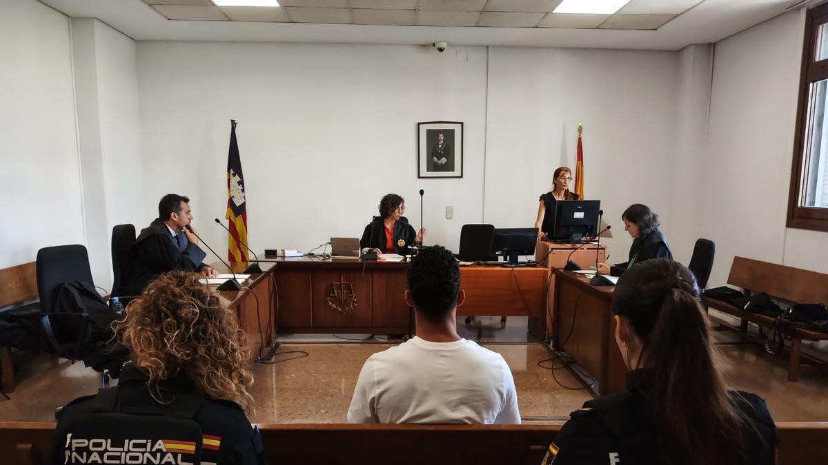 El acusado, durante el juicio celebrado esta semana.