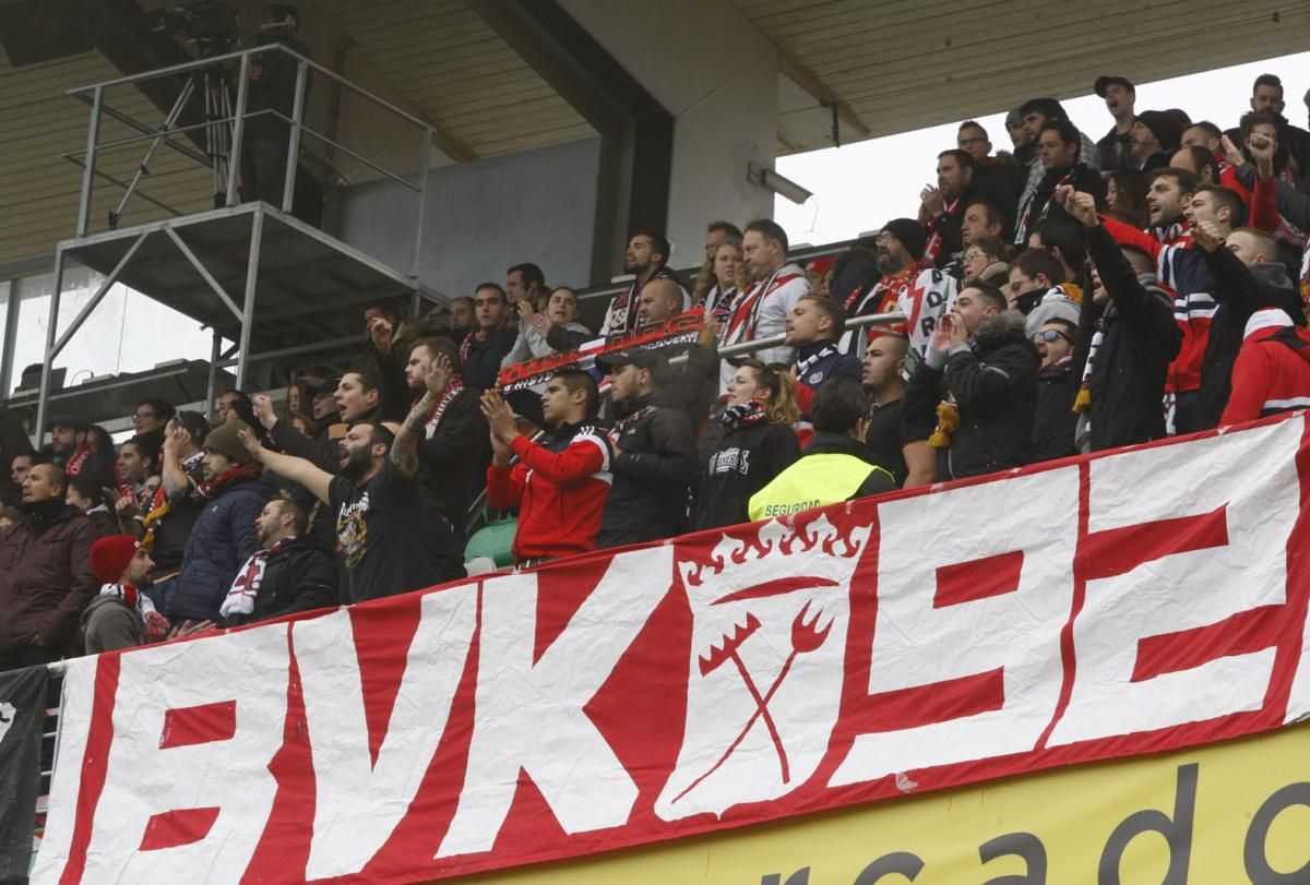 La afición cordobesista fuera y dentro del campo