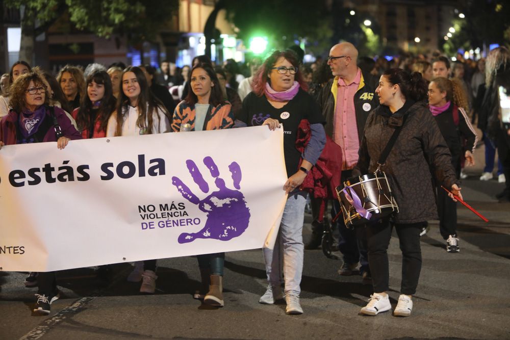 Sagunt grita contra la violencia machista el 25N