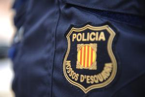Detingut un conductor ebri per xocar amb un motorista mort a Saus (Girona) a l’ocupar el seu carril