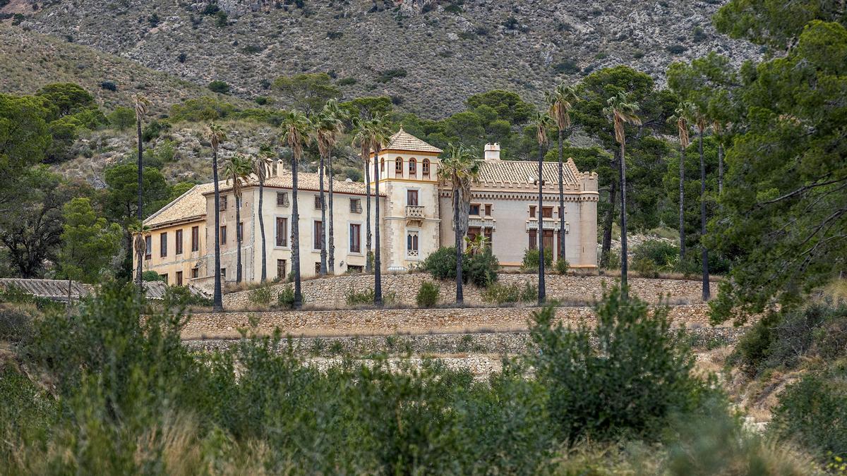 La Torre Thador de Aigües será reconvertida en un hotel de lujo