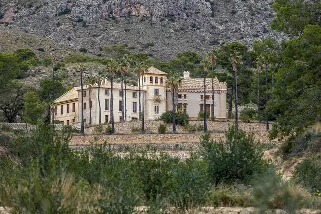 La Torre Thador de Aigües será reconvertida en un hotel de lujo