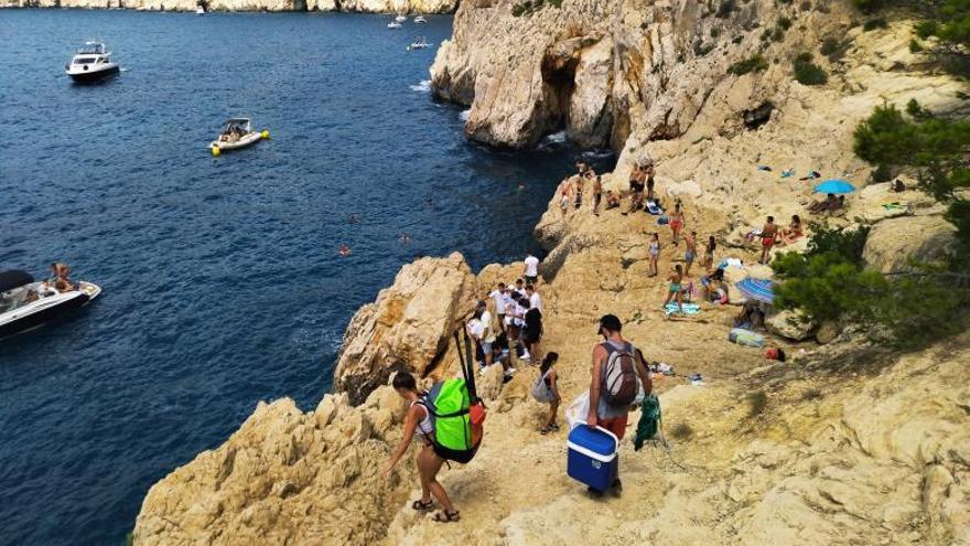Xàbia lanza un SOS por su saturación turística | A. P. F. 