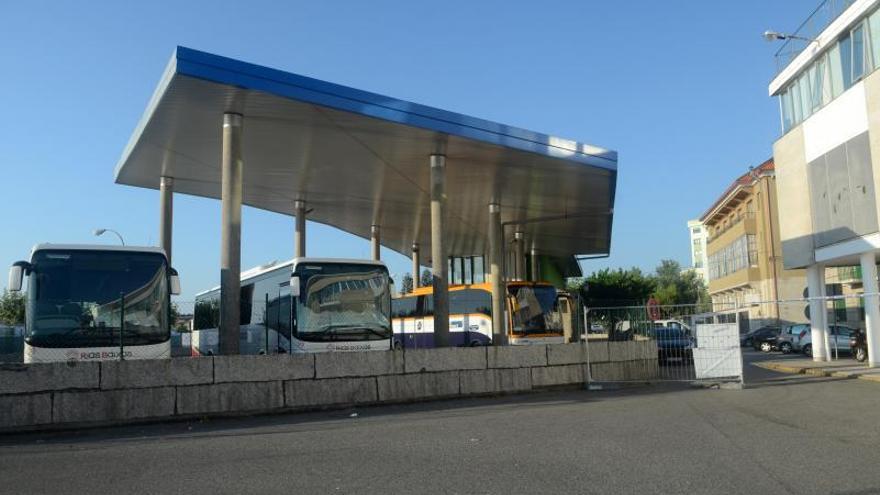 Los actos vandálicos obligan a contratar vigilancia privada en la estación de autobuses