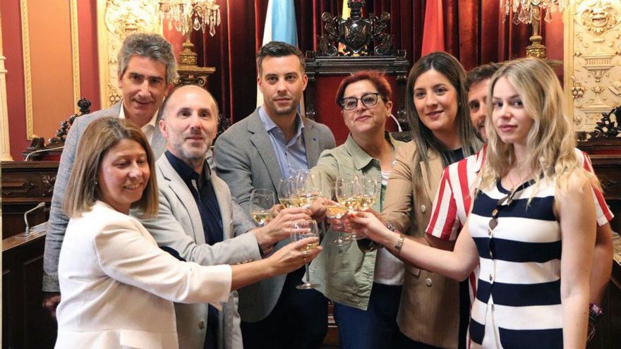 Presentación del concurso de pinchos, ayer en el Concello. | I. O.