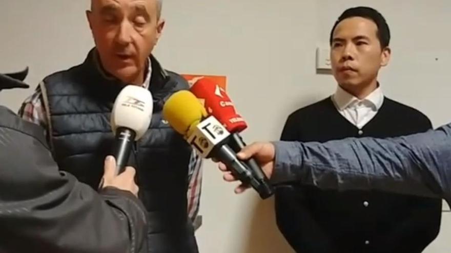 Un momento de la rueda de prensa para pedir disculpas públicamente.