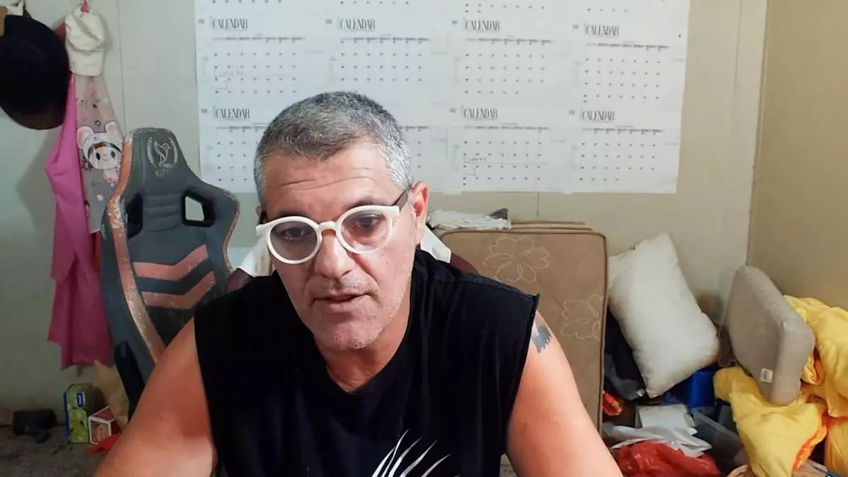 Frank Cuesta confiesa que minti車 y se invent車 que ten赤a c芍ncer: "Todos los animales del santuario son comprados"