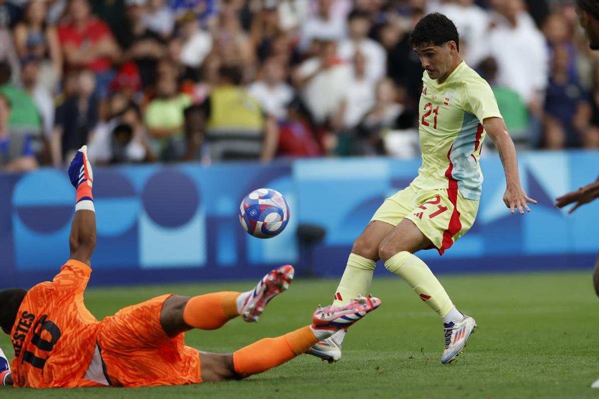 El primer gol de Camello en la final olímpica.