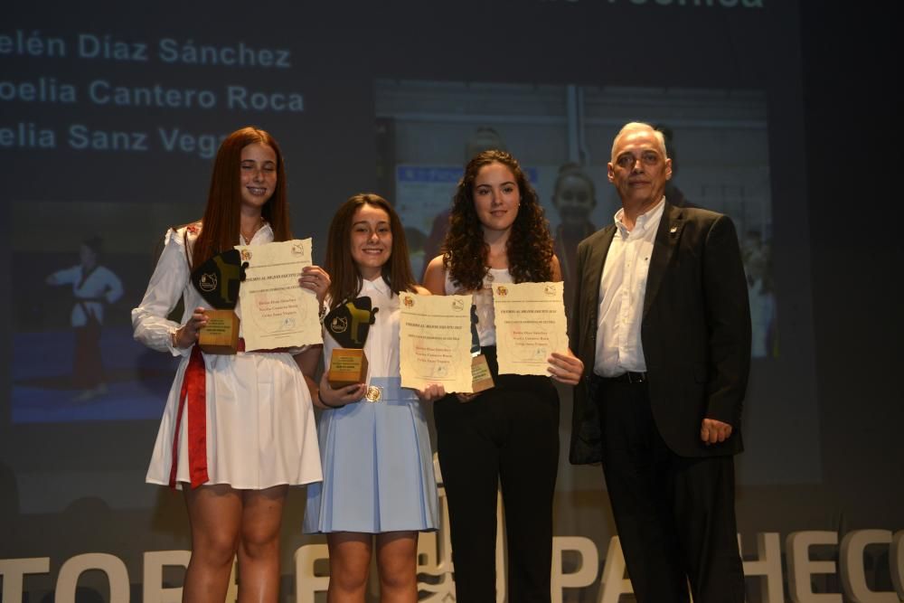 Entrega de premios de la Federación Regional de Taekwondo