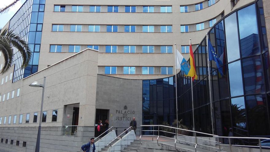 CANARY COURTS |  They ask for four years in prison for beating and robbing a homeless migrant