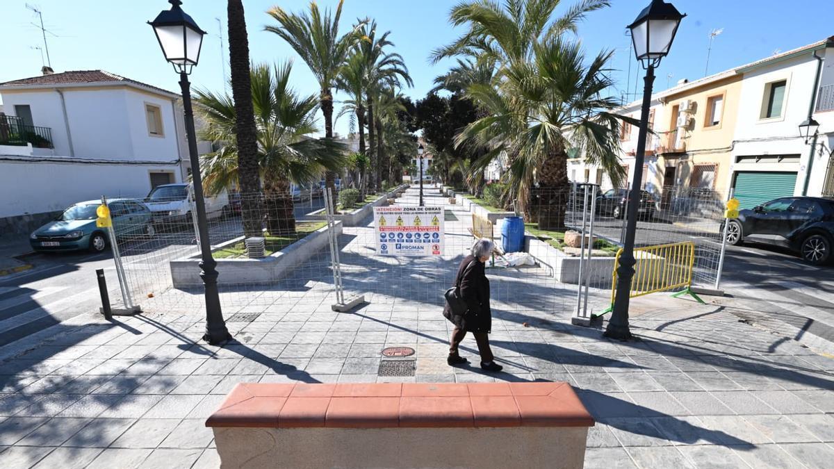 Las obras en paseo Obispo Barrachina están paralizadas, como se puede apreciar en esta imagen de este jueves