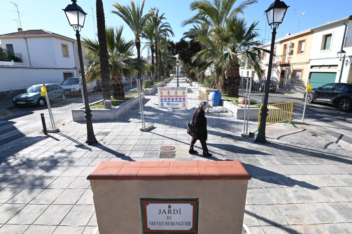 Las obras en paseo Obispo Barrachina están paralizadas, como se puede apreciar en esta imagen de este jueves