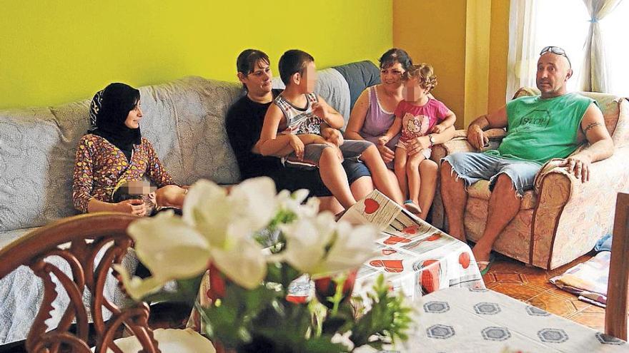 La PAH busca recuperar pisos vacíos de los bancos para doce familias sin hogar