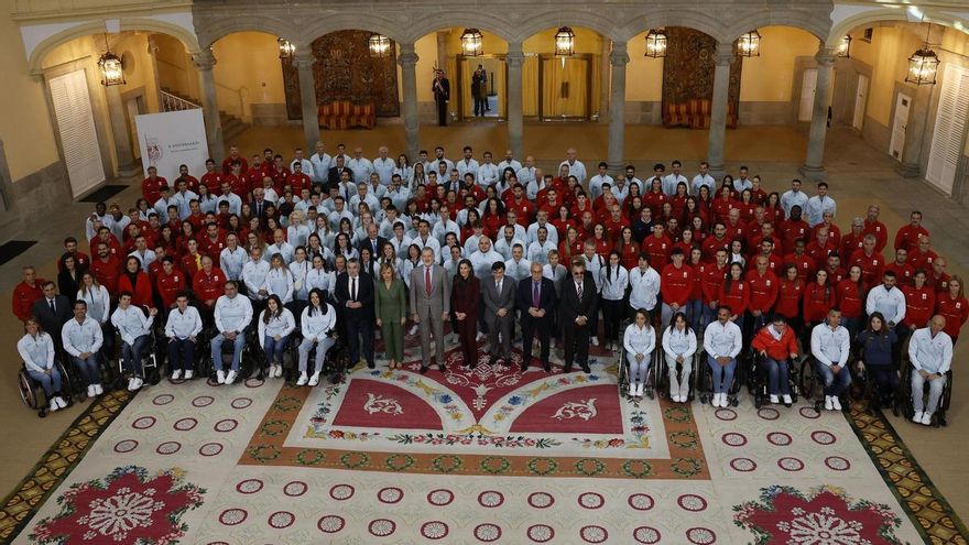 La DANA protagoniza la recepción de los reyes a los olímpicos y paralímpicos españoles en París 2024