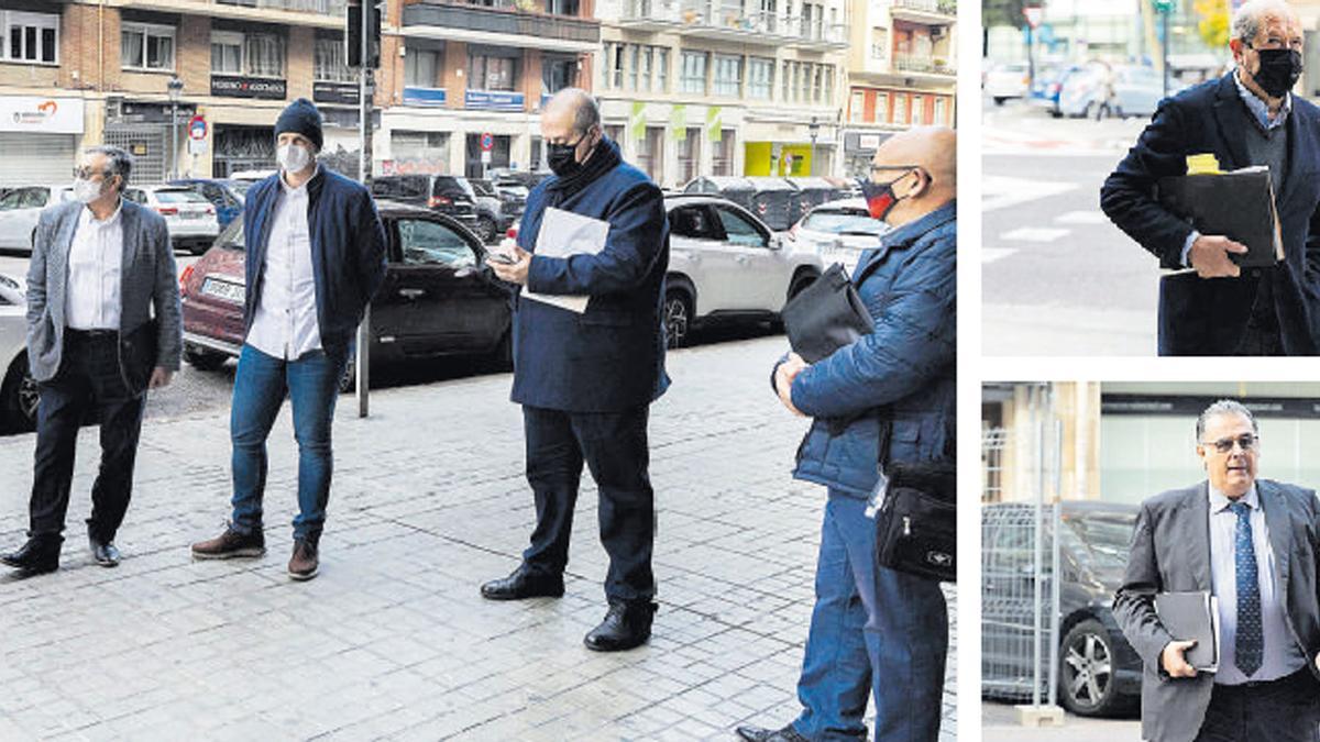 Accionistas del Valencia CF, esperando a la Junta