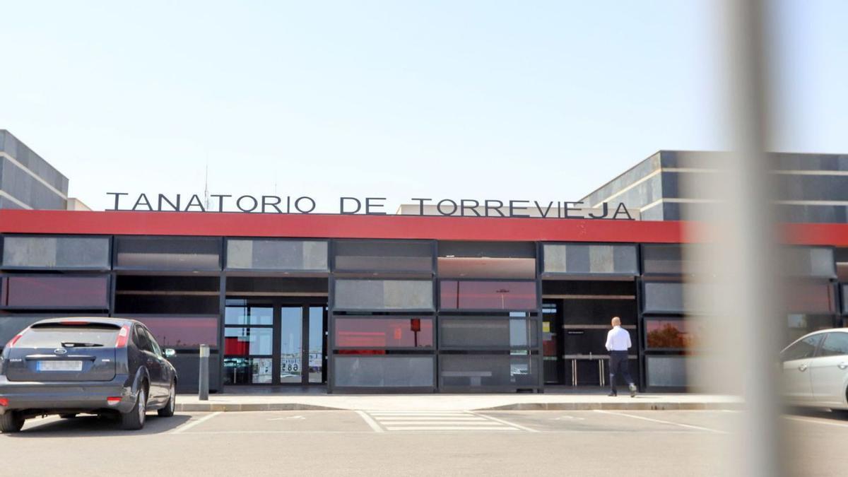 Tanatorio de Torrevieja que ha solicitado la autorización para un crematorio. | TONY SEVILLA