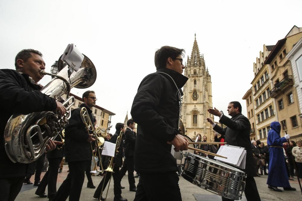 Procesión de la Soledad en Oviedo