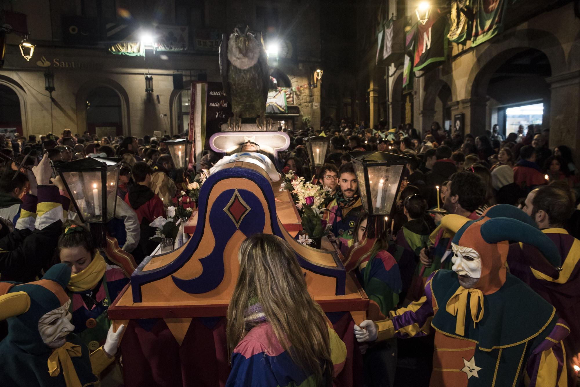 La processó tanca un Carnaval de Solsona multitudinari, en imatges