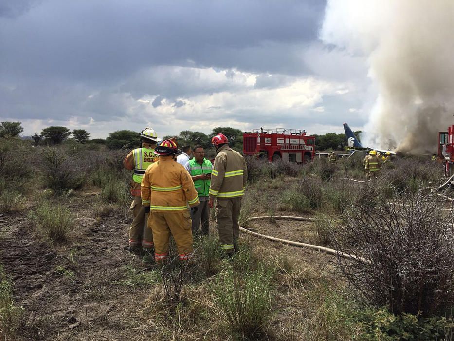 Un avión se estrella después de despegar del aeropuerto mexicano de Durango