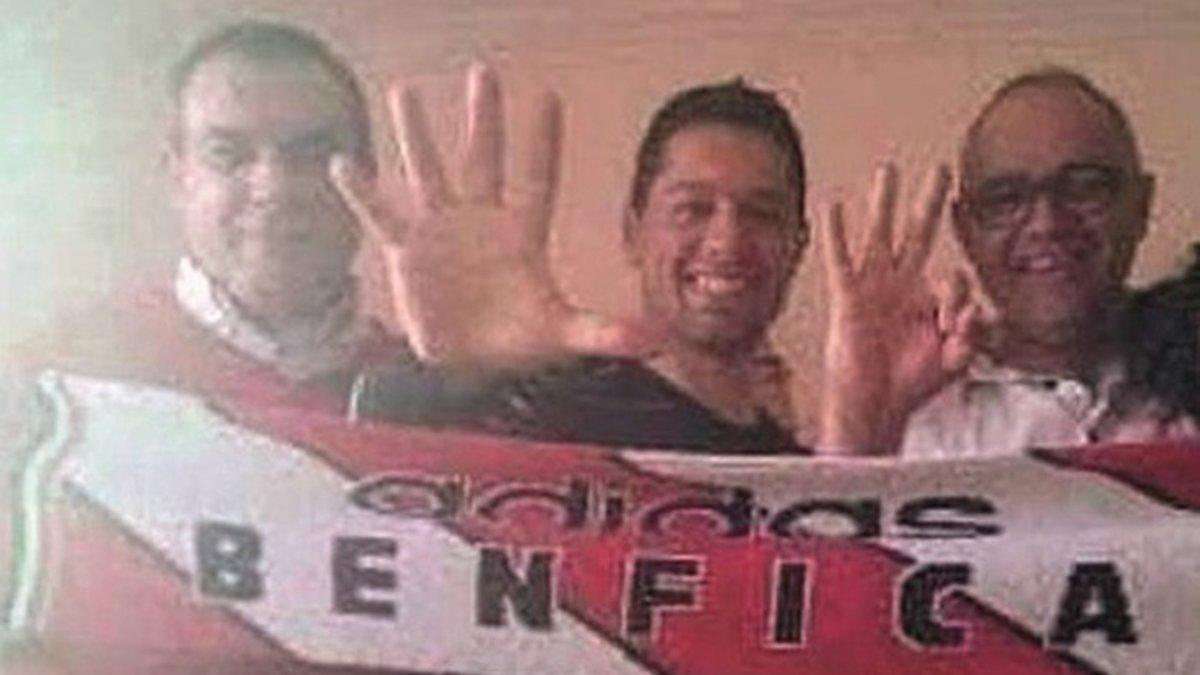 Esculcas celebrando el tricampeonato del Benfica