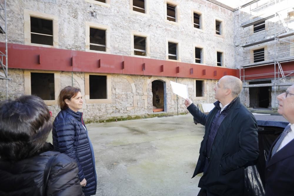 Visita al edificio de Tabacalera