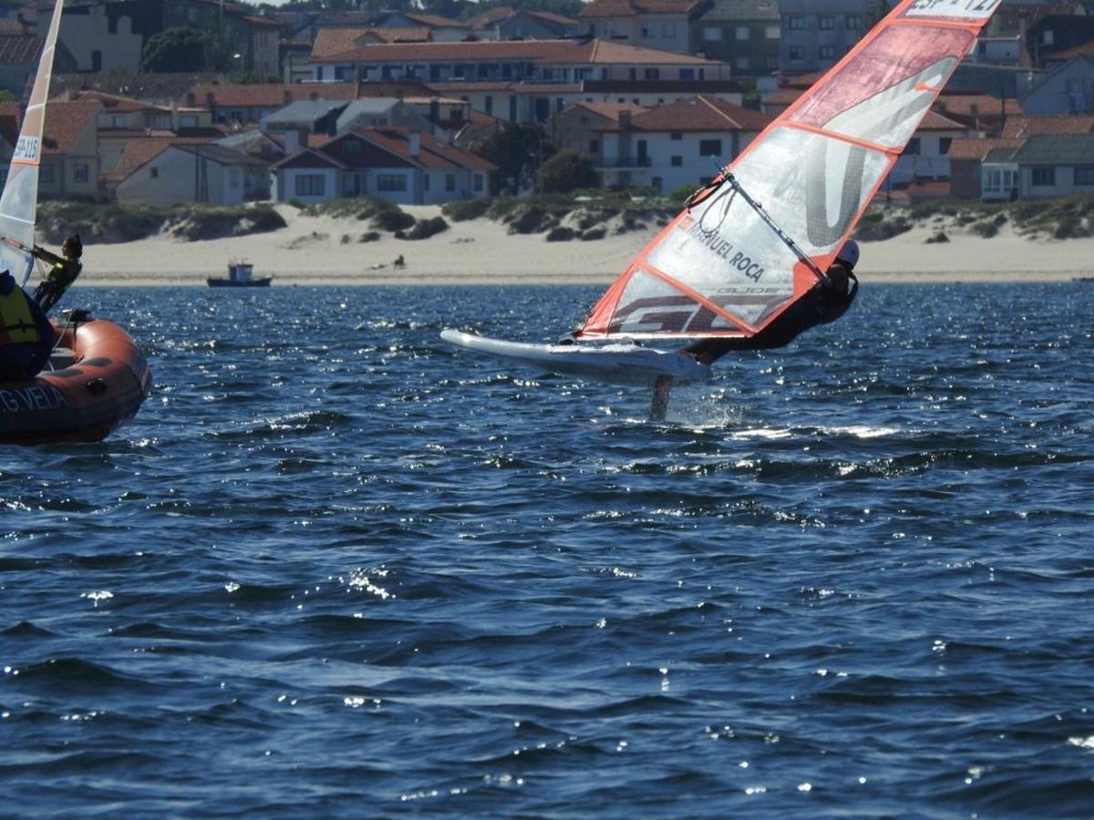 El cangués Manuel Roca (Náutico Rodeira), en IQ Foil.
