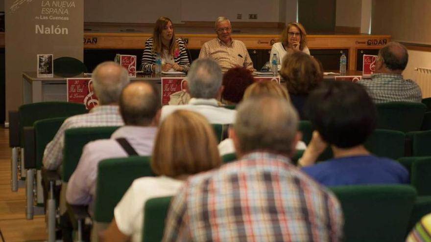 Silvia Martínez, Francisco Fernández Corte e Inés García, en la presentación de las actividades.