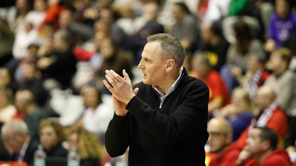 Roberto Íñiguez durant un partit de l'Spar a Fontajau.