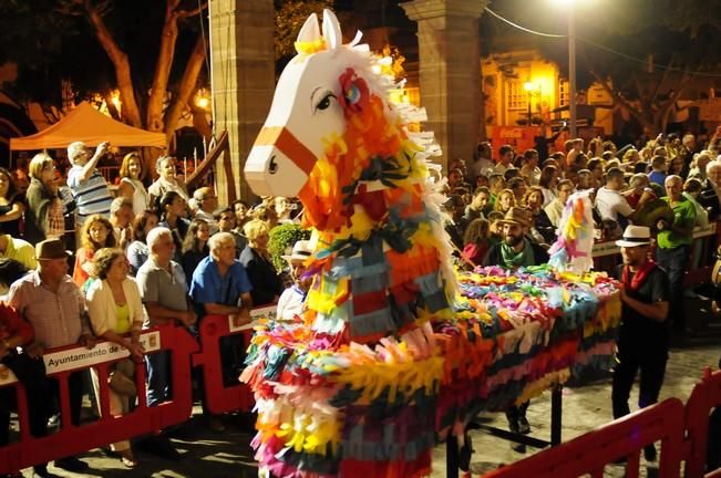 Caballitos de fuego en Galdar.