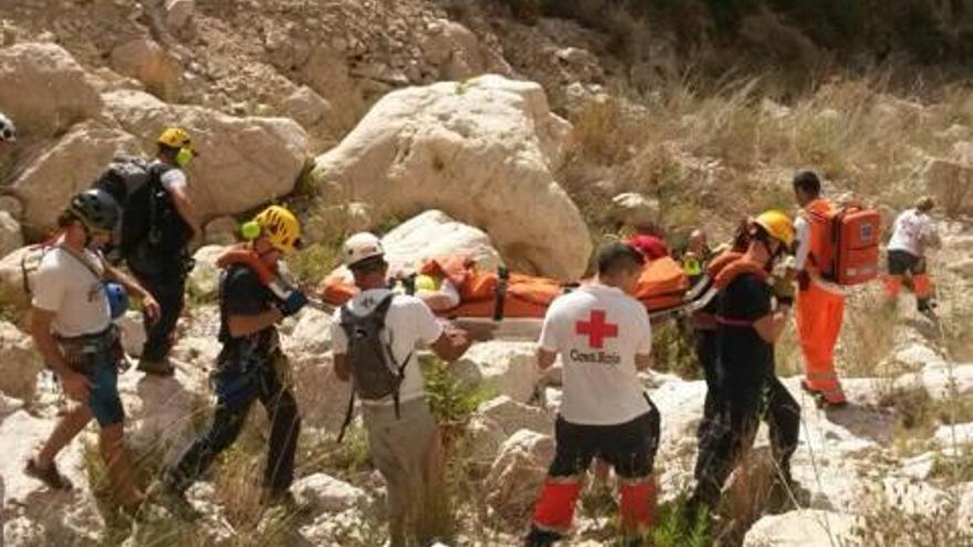 Rescatan a un escalador en el Mascarat