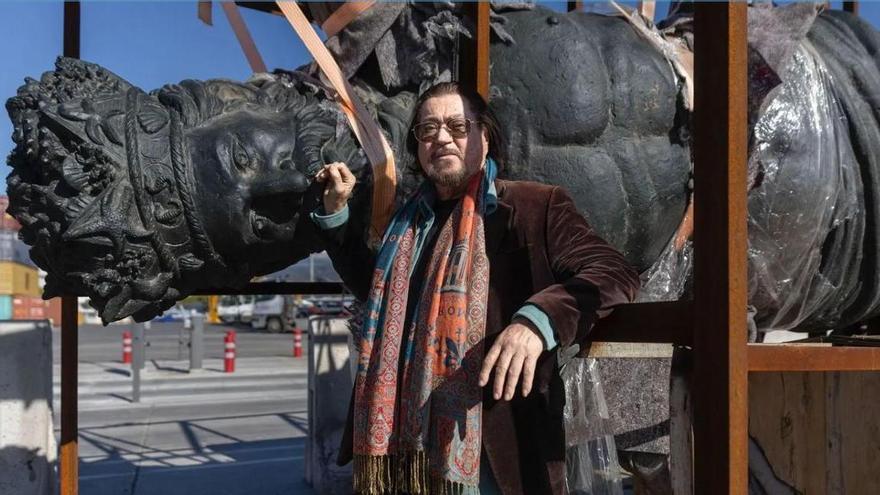Paralizan la instalación de las esculturas del Puerto de Málaga