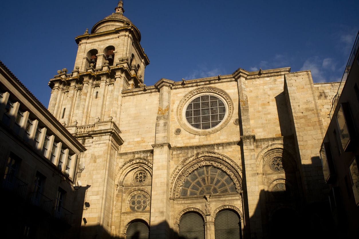 La Catedral de Ourense, dedicada a San Martín, a sufrido reformas y ampliaciones a lo largo de 800 años
