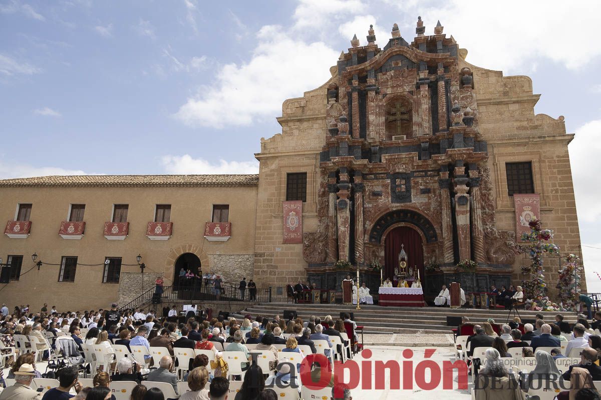 Fiestas de Caravaca | Imposición de cruces a los nuevos hermanos cofrades de la Vera Cruz