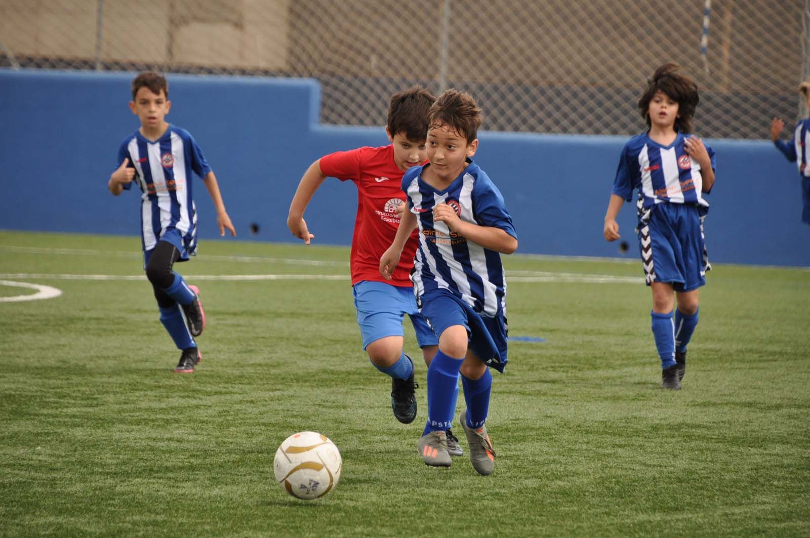 El fútbol base vuelve a sonreír