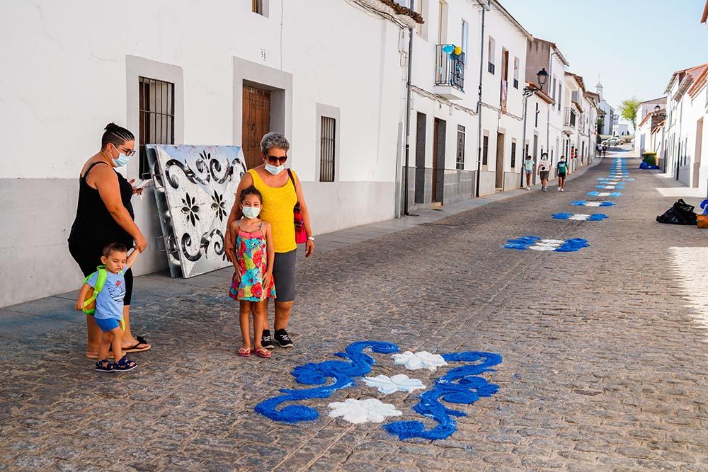 Alfombras para San Roque en Dos Torres