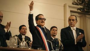 El actor Alfedro Castro como Salvador Allende en Los mil días de Allende.