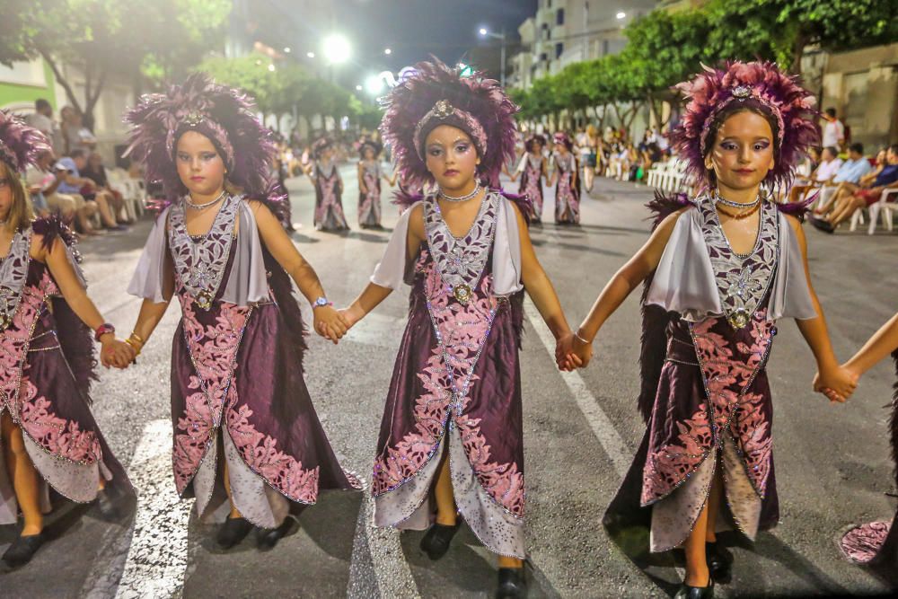 Las comparsas Benimerines y Sarracenos cierran los desfiles de Moros y Cristianos y dan paso hoy a la procesión de San Roque y la Despedida del Santo