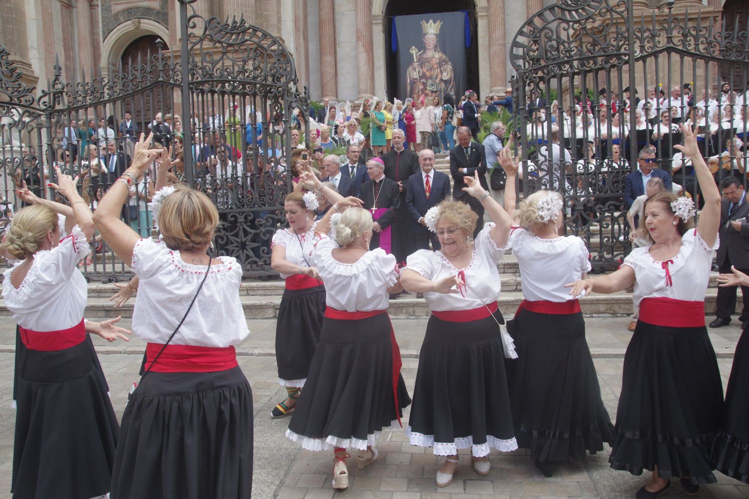 La Catedral acoge la Misa Estacional de Santa María de la Victoria