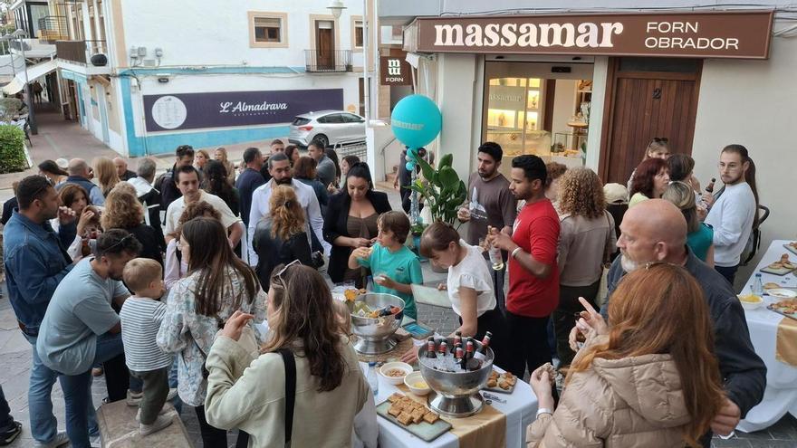 La alegría del pan y "les coques" en Xàbia: "La receta de la masa es de mi abuela"