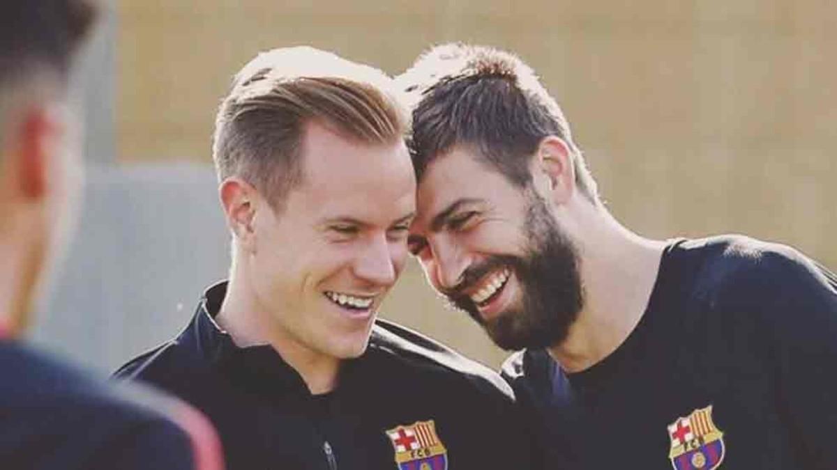 Ter Stegen y Piqué, en el entrenamiento