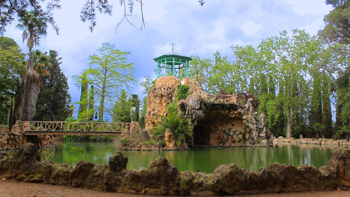 Así es el jardín que nadie conoce de Gaudí, escondido en este pueblo y uno de los mejores ejemplos de jardinería romántica