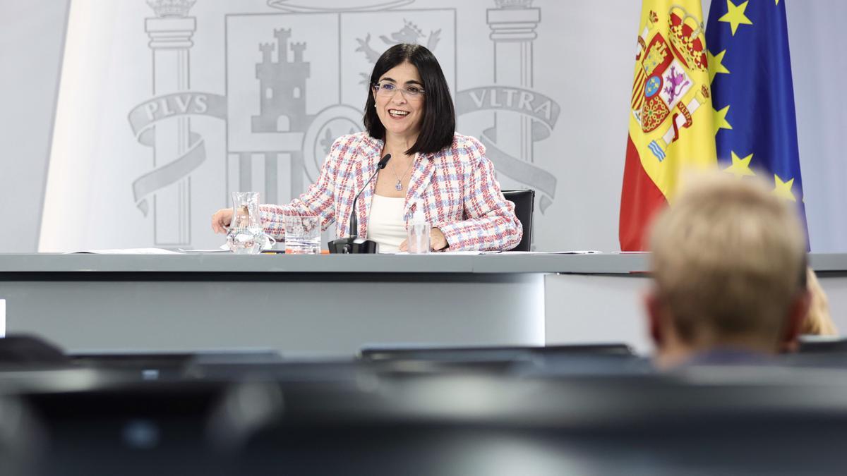 La ministra de Sanidad, Carolina Darias, en una rueda de prensa posterior al Consejo de Ministros, en el Complejo de la Moncloa.