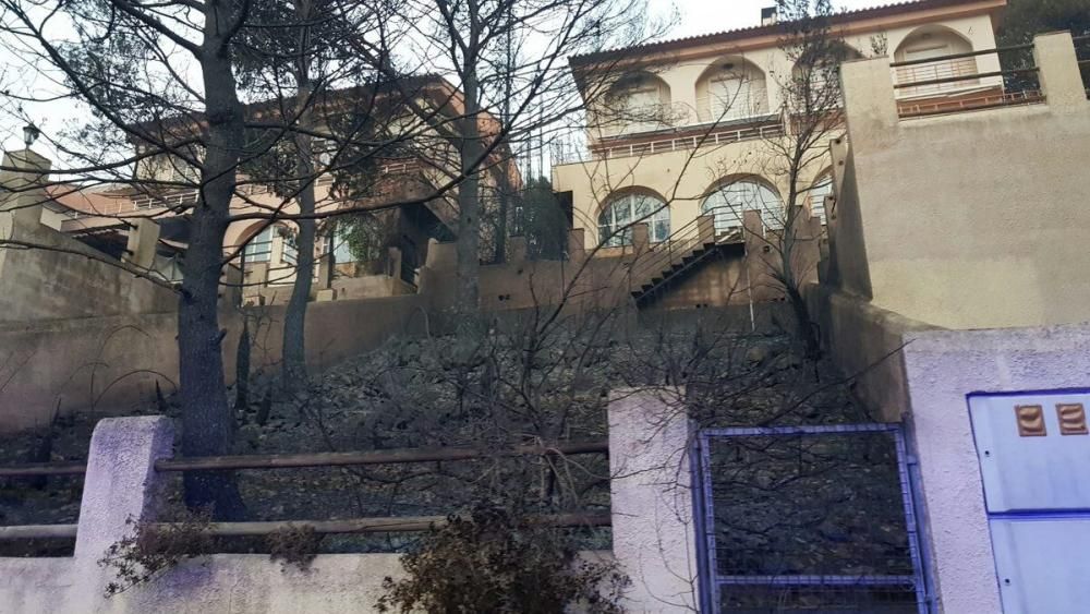Viviendas afectadas por el fuego en Marxuquera.