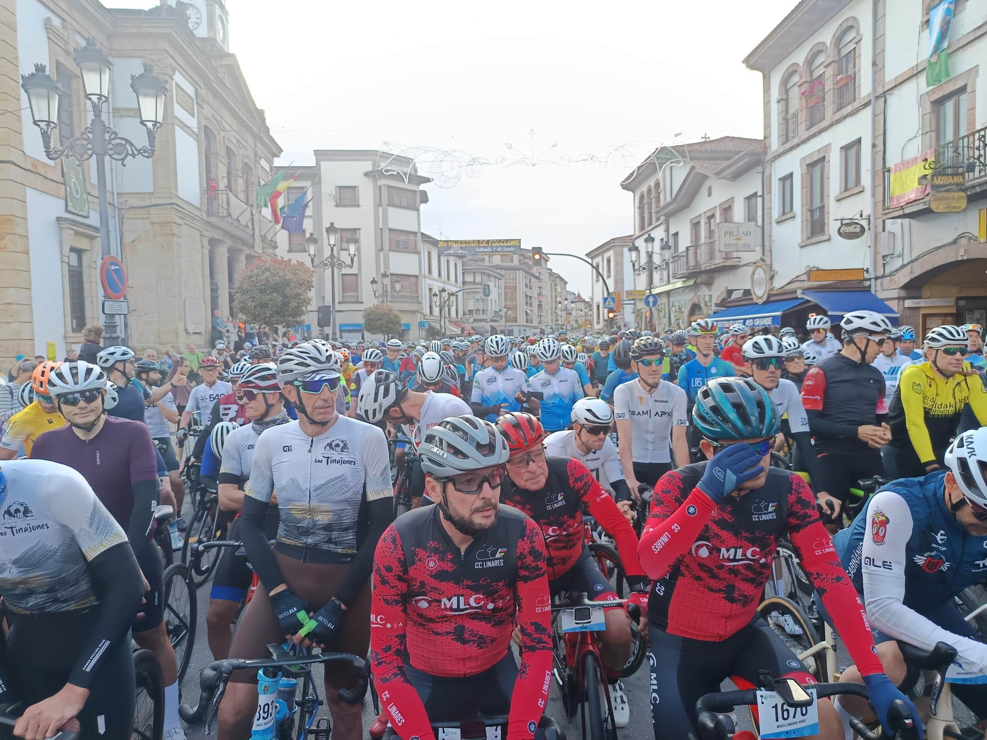 Arranca la Clásica Cicloturista "Lagos de Covadonga"