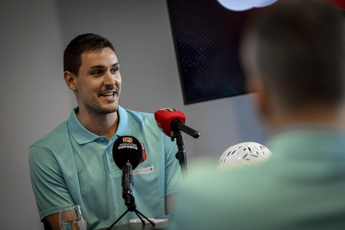 PRESENTACION DE UN NUEVO FICHAJE Y DE LA TEMPORADA DEL WANAPIX ZARAGOZA