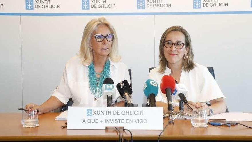 La delegada territorial de la Xunta, Corina Porro, junto a la conselleira Ethel Vázquer, ayer. // FdV