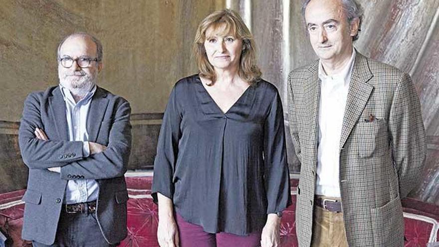 Manuel Borrás, María José Codes y José Carlos Llop, ayer en la presentación de la obra.