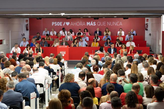 Cinco federaciones del PSOE y la ciudad de Madrid celebrarán primarias en julio para blindar a los candidatos apoyados por Ferraz