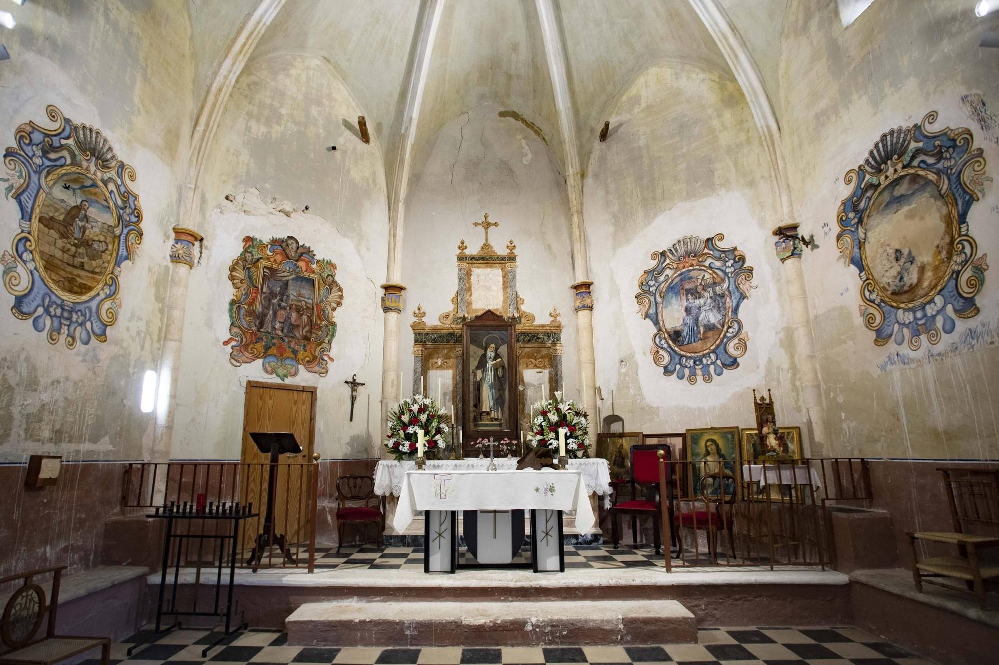 En busca de la financiación para restaurar las pinturas de la ermita de Sant Antonio en Bocairent
